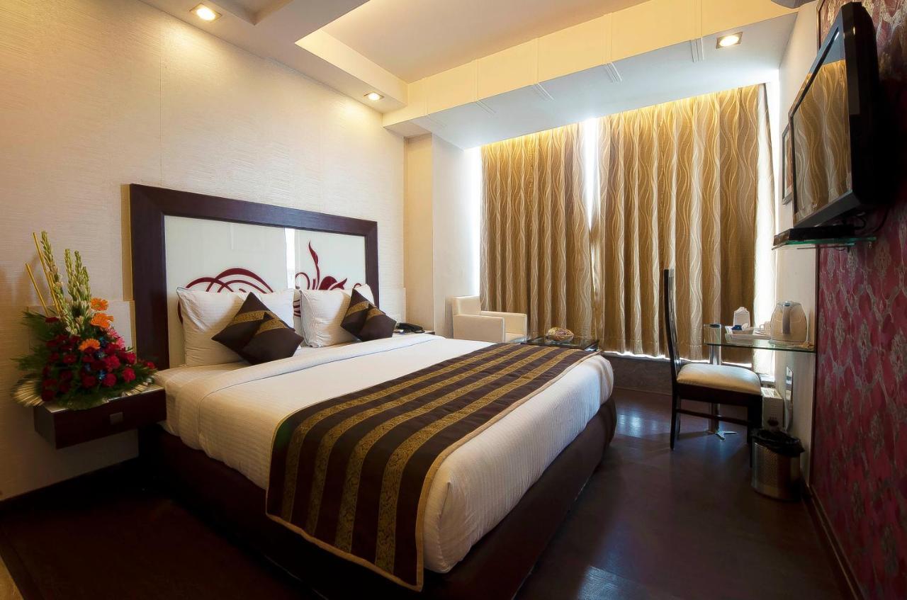 Pitrashish Grand And Premium Hotell Delhi  Eksteriør bilde